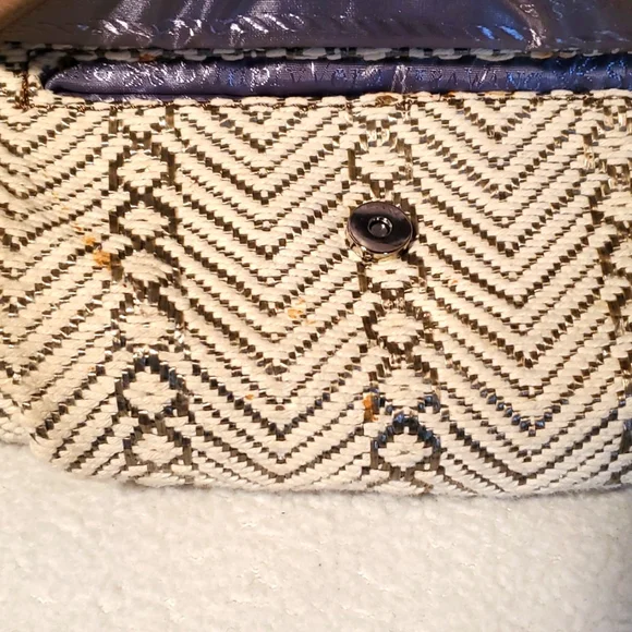 Simply Vera Vera Wang Sidekick Satchel Bag - Picture 7 of 7